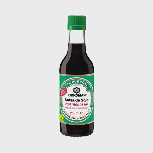 KIKKOMAN Salsa de soja bajo en sal frasco de 250 ml.